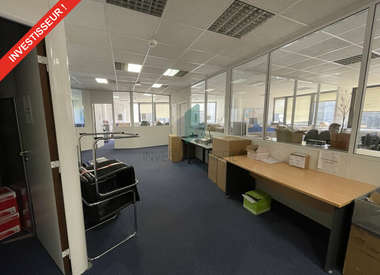 Bureaux 1069 m²